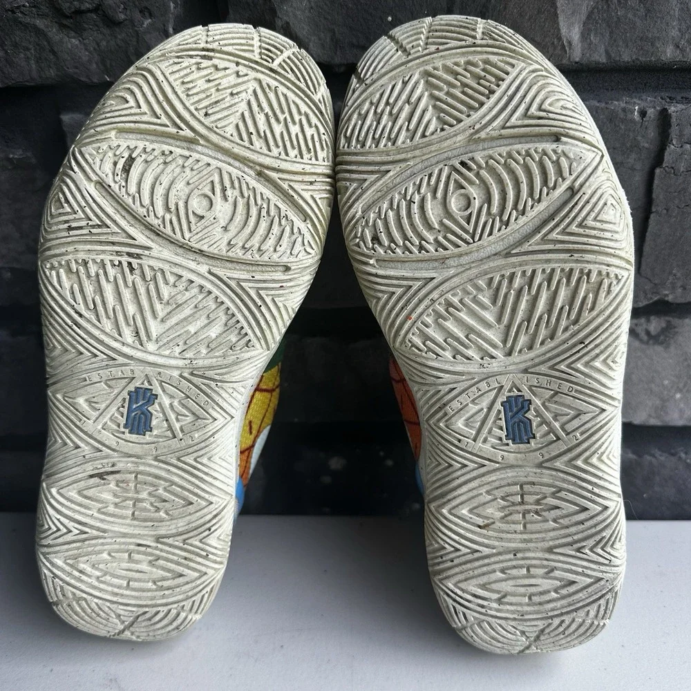 Nike Kyrie 5 SpongeBob Pineapple House Basketball Shoes - Youth Size 3Y